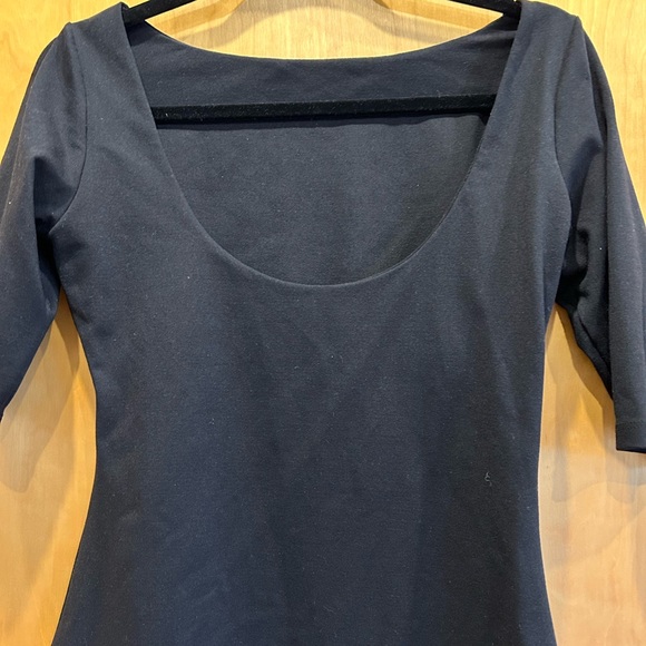 Ballet top in black with bateau neckline and a scoop back - Picture 2 of 2